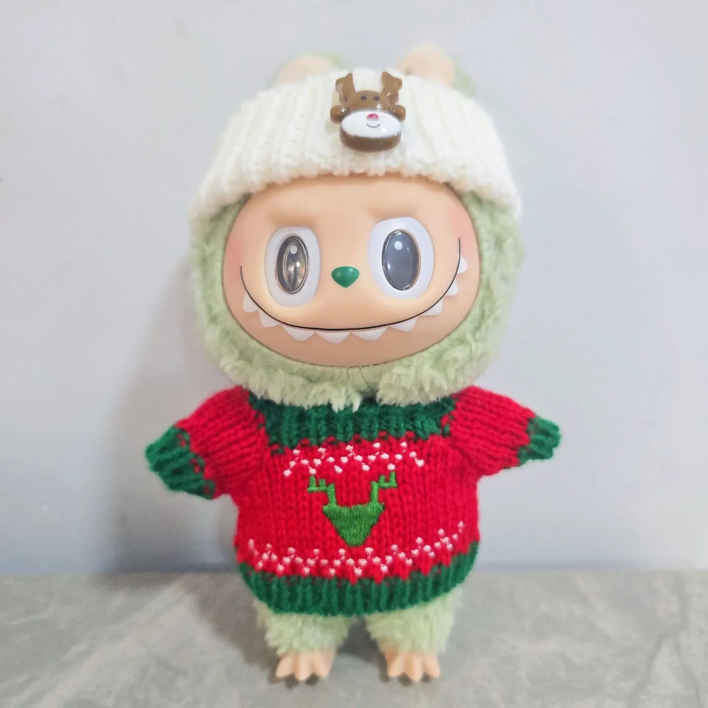 Christmas Outfit Set for 15–17cm Labubu Dolls – Hat, Scarf & Festive Plush Accessories
