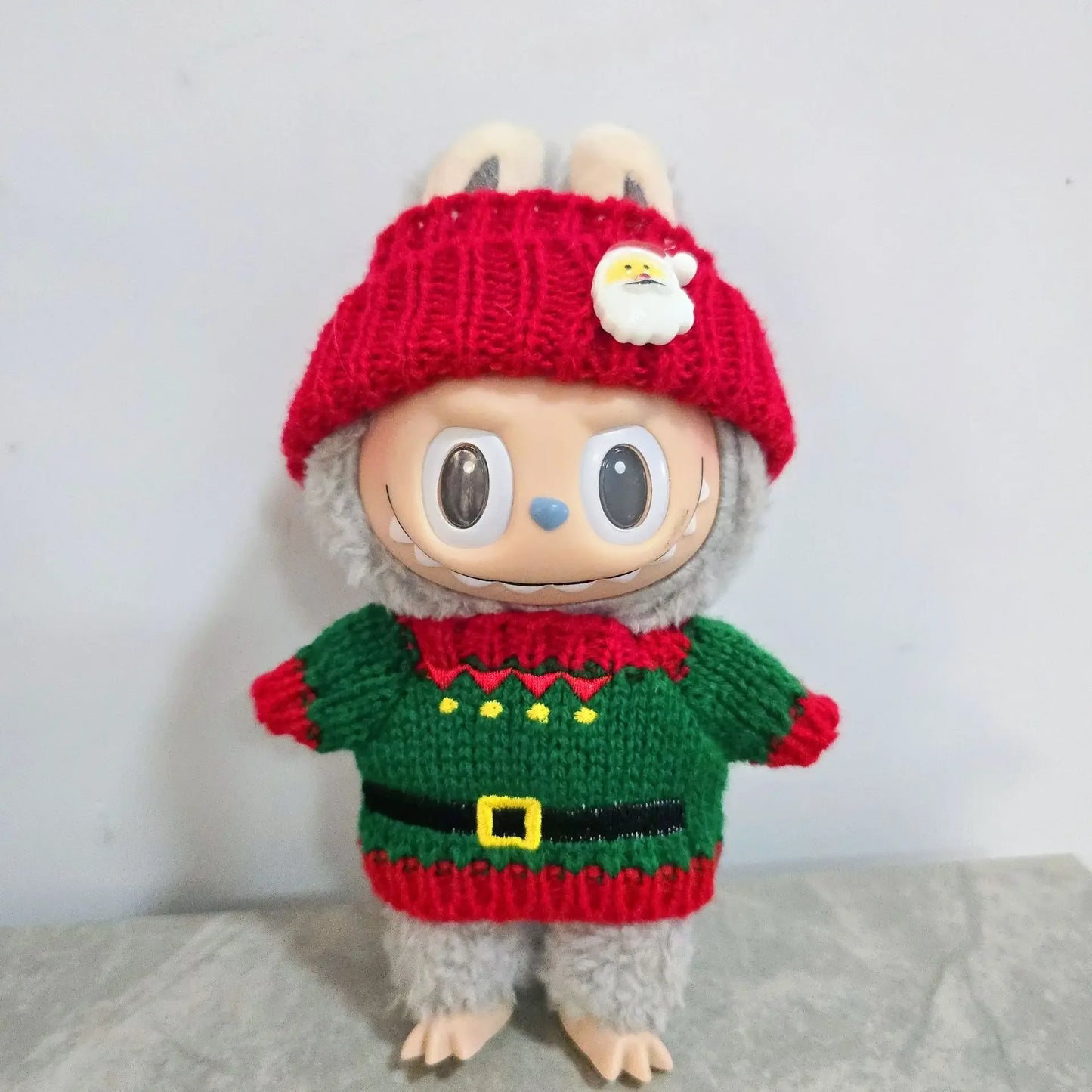 Christmas Outfit Set for 15–17cm Labubu Dolls – Hat, Scarf & Festive Plush Accessories