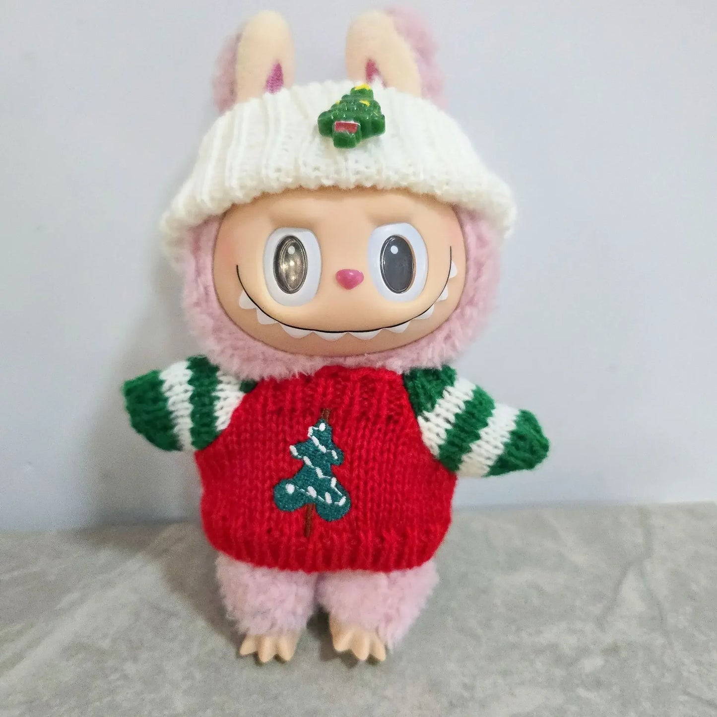 Christmas Outfit Set for 15–17cm Labubu Dolls – Hat, Scarf & Festive Plush Accessories